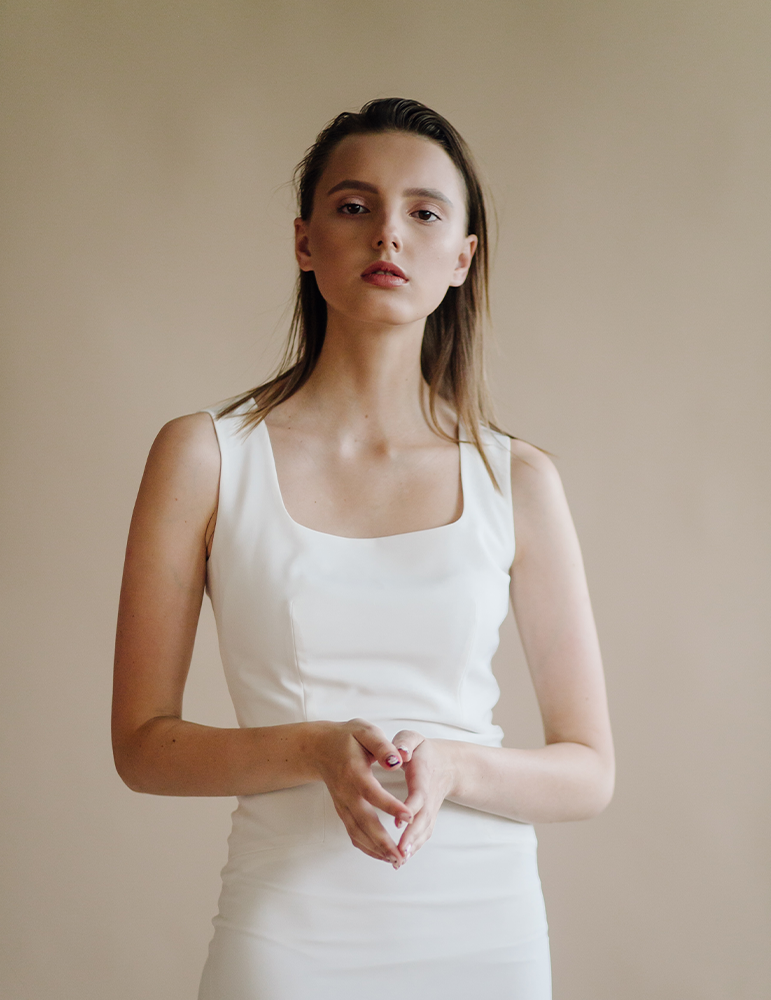 Sleeveless T-shirt